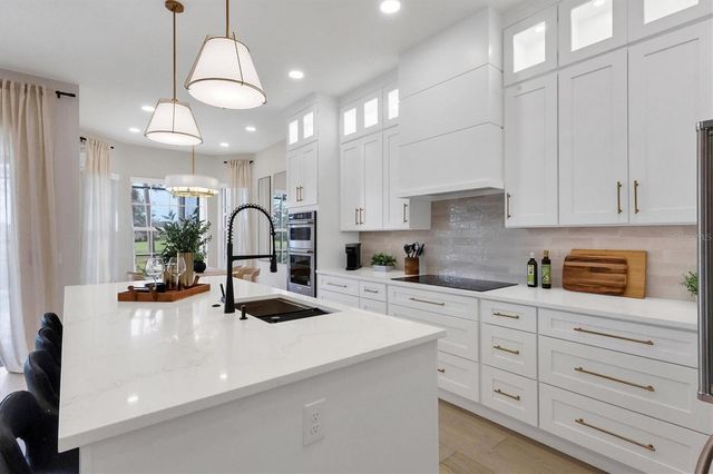 10114 GLENMORE AVENUE, Bradenton, FL 34202