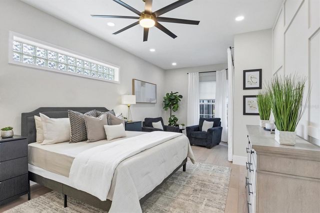 10114 GLENMORE AVENUE, Bradenton, FL 34202