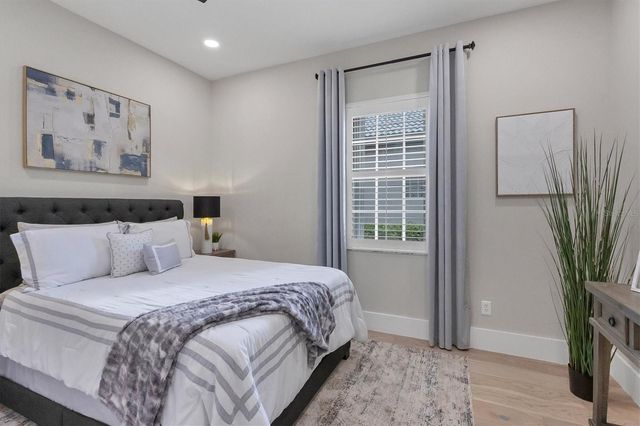 10114 GLENMORE AVENUE, Bradenton, FL 34202