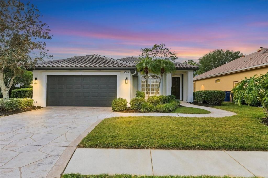 10114 GLENMORE AVENUE, Bradenton, FL 34202