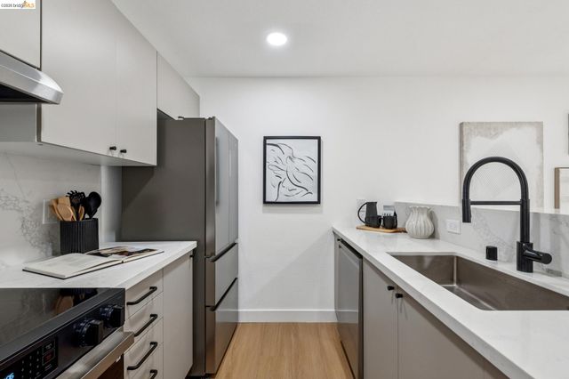 2901 Macarthur Blvd 213, Oakland, CA 94602