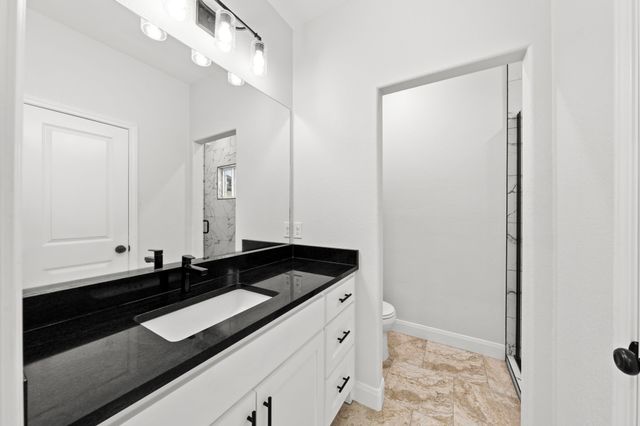 510 Washington Street, Ennis, TX 75119