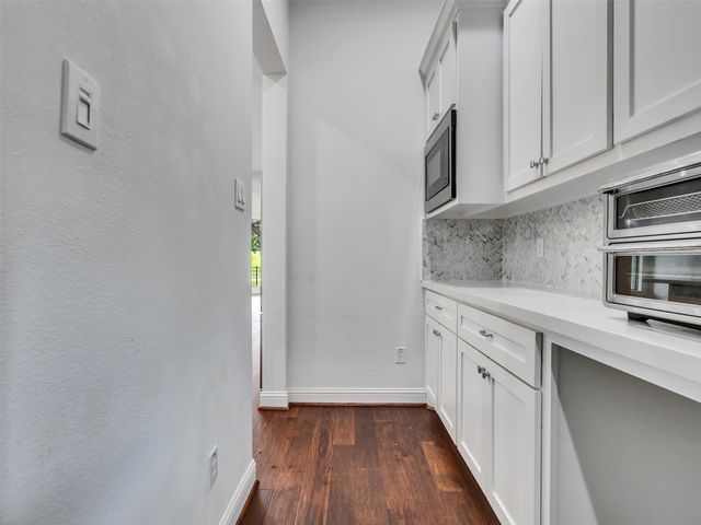 16011 Bridges Fairway Lane, Houston, TX 77068