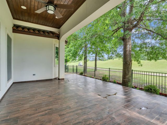 16011 Bridges Fairway Lane, Houston, TX 77068