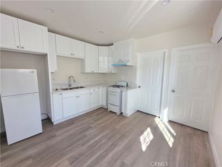 11572 1/4 Amboy Avenue, San Fernando, CA 91340
