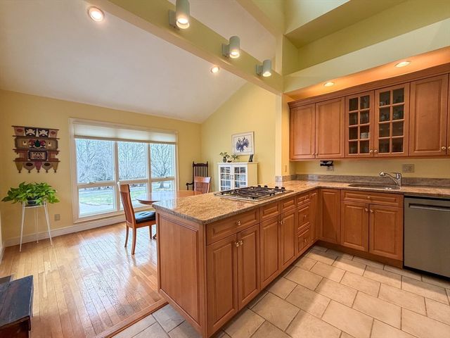 6 Hopewell Farm Rd 6, Natick, MA 01760