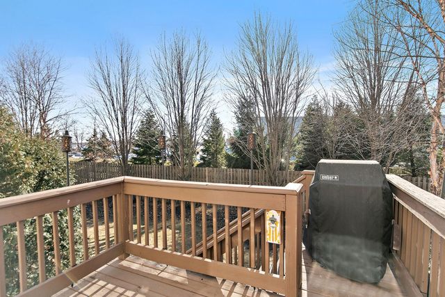 1563 Yellowstone Drive, Streamwood, IL 60107