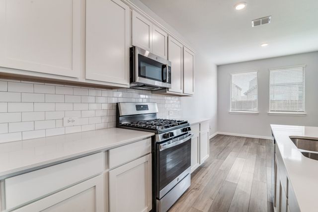 805 Allison Drive, Fate, TX 75087