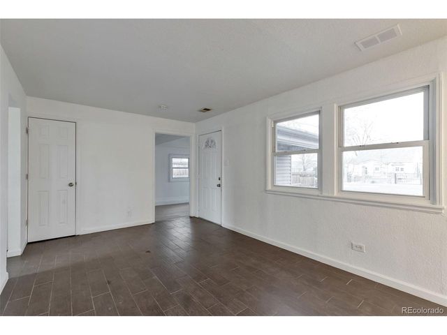 1935 XENIA St, Denver, CO 80220