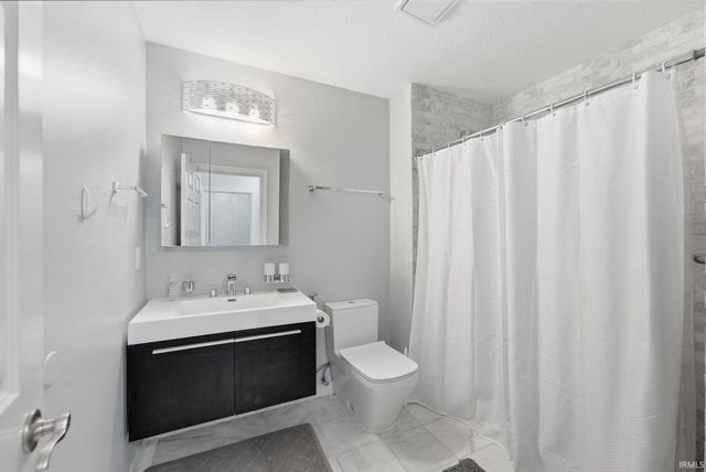 1209 Obsidian Lane, Fort Wayne, IN 46845