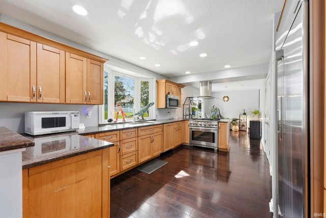 1209 Obsidian Lane, Fort Wayne, IN 46845