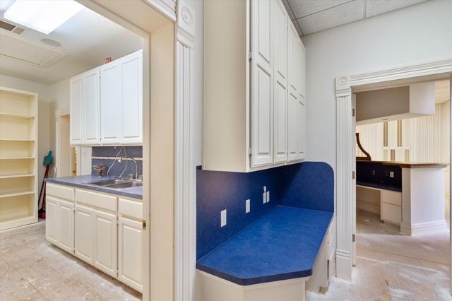 321 S Lbj, San Marcos, TX 78666