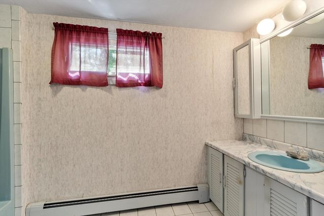 5 Fairmeadow Rd, Wilmington, MA 01887