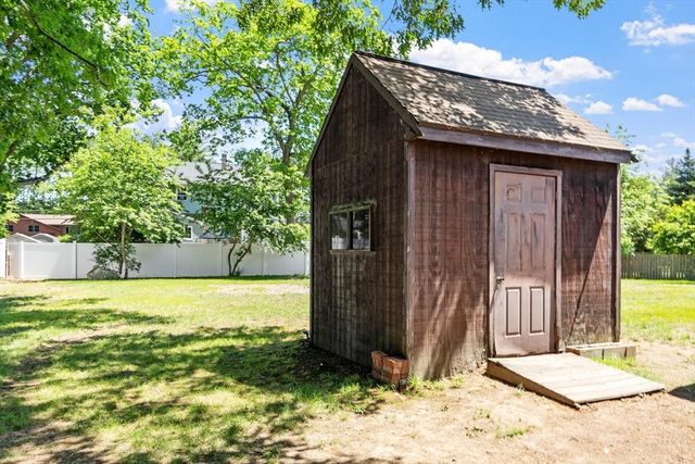 5 Fairmeadow Rd, Wilmington, MA 01887