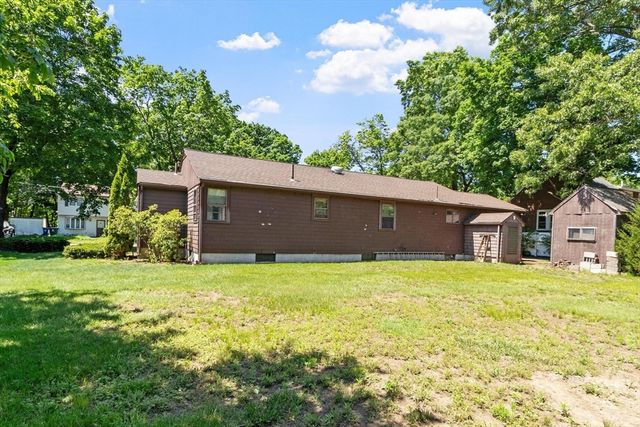 5 Fairmeadow Rd, Wilmington, MA 01887