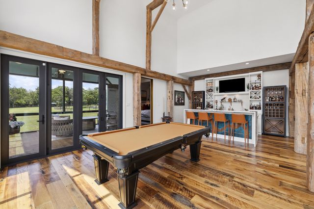 689 Sarah Blake Lane, Versailles, KY 40383
