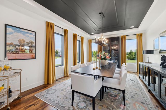 689 Sarah Blake Lane, Versailles, KY 40383