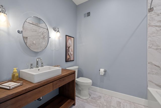 689 Sarah Blake Lane, Versailles, KY 40383