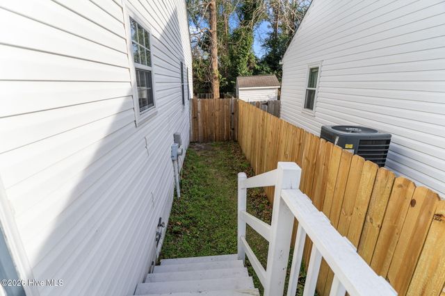 619 Varsity Drive, Wilmington, NC 28403