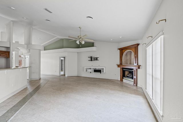 7934 Castle Pointe Way, Pensacola, FL 32506