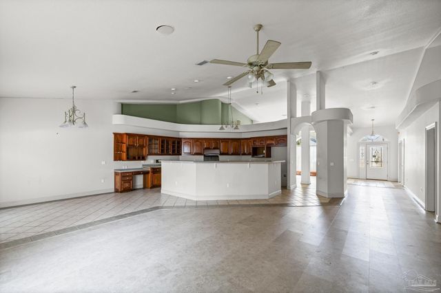 7934 Castle Pointe Way, Pensacola, FL 32506