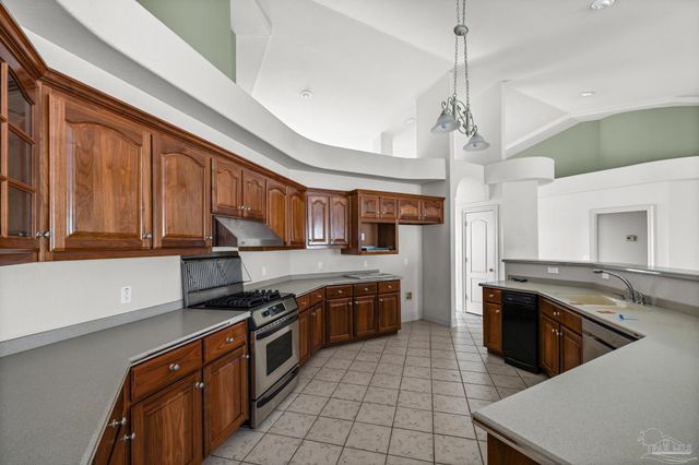 7934 Castle Pointe Way, Pensacola, FL 32506