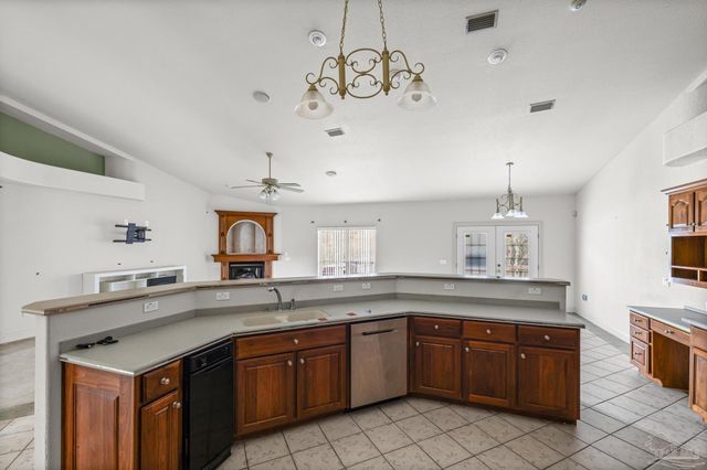 7934 Castle Pointe Way, Pensacola, FL 32506