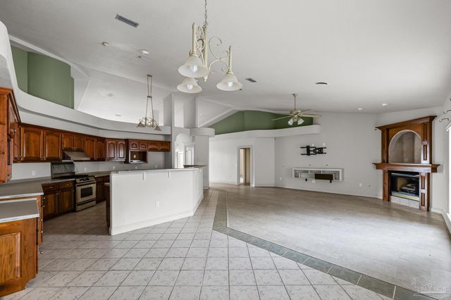 7934 Castle Pointe Way, Pensacola, FL 32506