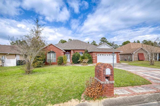 7934 Castle Pointe Way, Pensacola, FL 32506