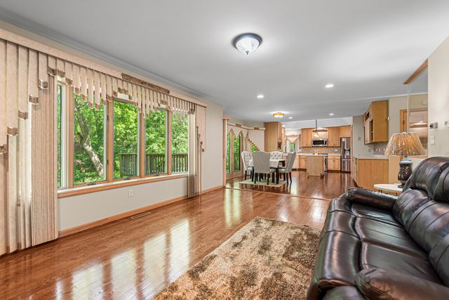 7125 Dove Drive, Schererville, IN 46375