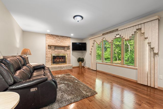 7125 Dove Drive, Schererville, IN 46375