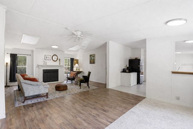 4215 SW 253RD TERRACE, Newberry, FL 32669
