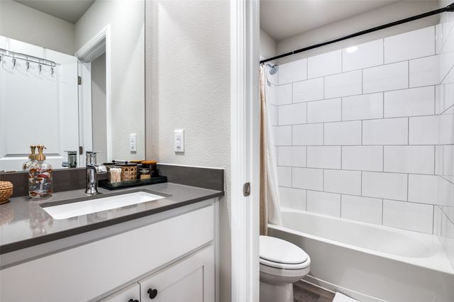 1349 Rolling Meadows Drive, Cedar Hill, TX 75104