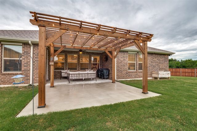 1349 Rolling Meadows Drive, Cedar Hill, TX 75104