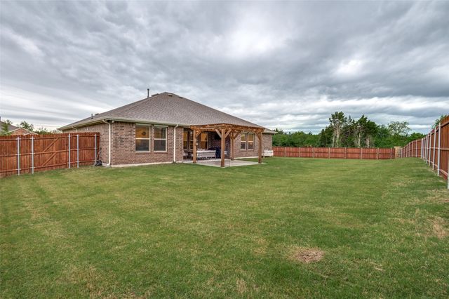 1349 Rolling Meadows Drive, Cedar Hill, TX 75104