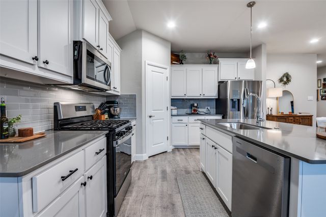 1349 Rolling Meadows Drive, Cedar Hill, TX 75104