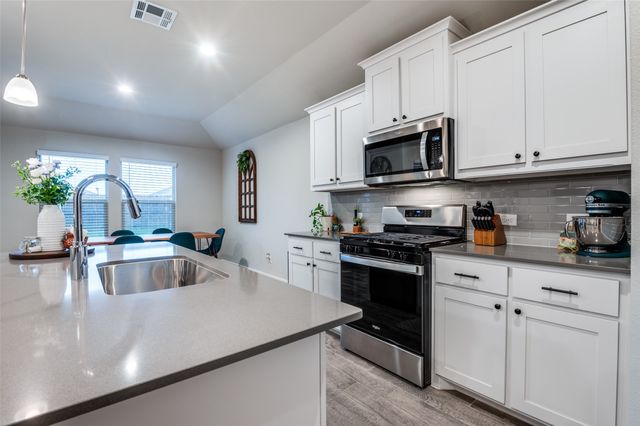 1349 Rolling Meadows Drive, Cedar Hill, TX 75104