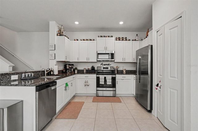 32137 POWDERPUFF MIMOSA DRIVE, San Antonio, FL 33576