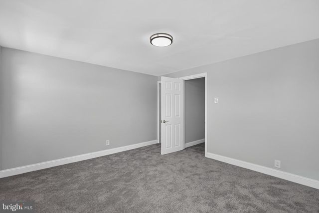21 W 9TH ST, Marcus Hook, PA 19061