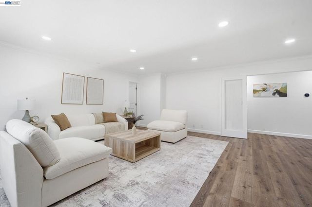 2901 Glen Heather Dr, San Jose, CA 95133