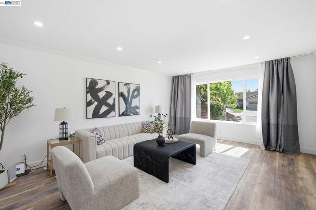 2901 Glen Heather Dr, San Jose, CA 95133