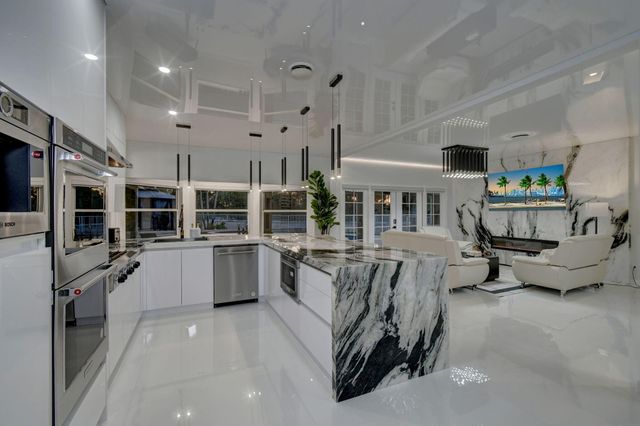 14950 Roan Court, Wellington, FL 33414