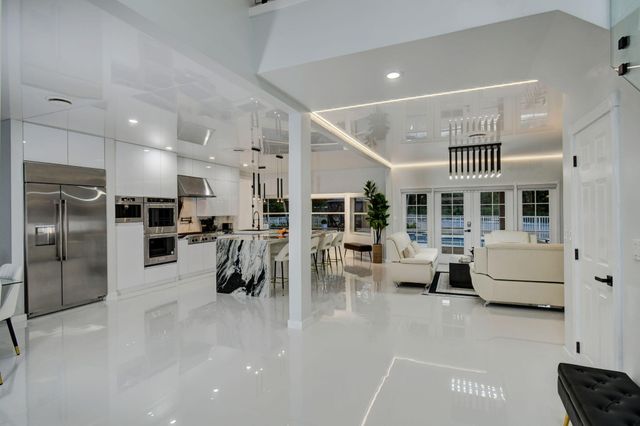 14950 Roan Court, Wellington, FL 33414