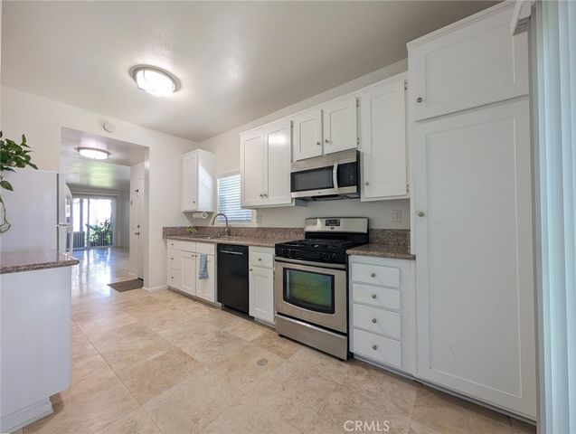 2522 W Macarthur A, Santa Ana, CA 92704