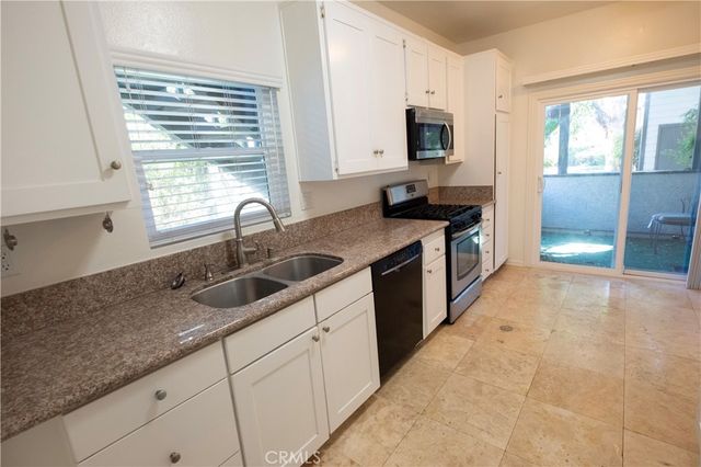 2522 W Macarthur A, Santa Ana, CA 92704