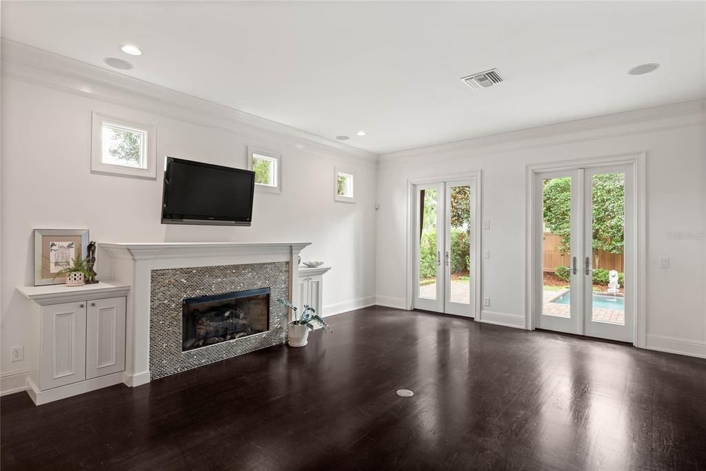 Image 16 of property listing at 1450 CHESTNUT AVENUE, Winter Park, FL 32789