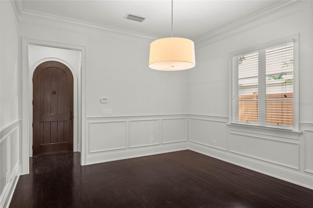 Image 7 of property listing at 1450 CHESTNUT AVENUE, Winter Park, FL 32789