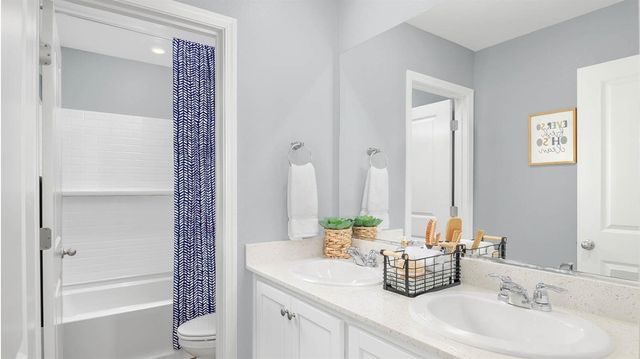 153 Soaring Dr, Lathrop, CA 95330