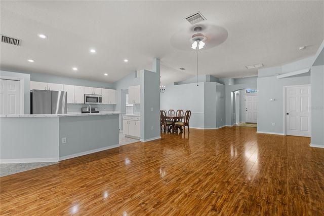 31511 WRENCREST DRIVE, Wesley Chapel, FL 33543
