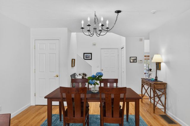 16 Gold Leaf Lane, Mashpee, MA 02649